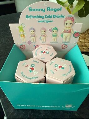 Sonny Angel Refreshing Cold Drinks Minifigure - Pink & Teal Packaging